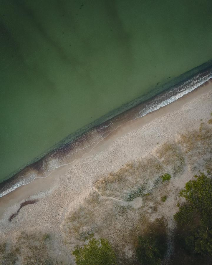 Oeoed Hoetels Lohusalu Leida & Enno Laulasmaa Buitenkant foto