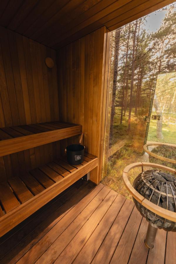 Oeoed Hoetels Lohusalu Leida & Enno Laulasmaa Buitenkant foto
